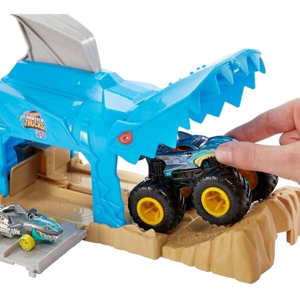 Pista De Masini Hot Wheels By Mattel Monster Truck Pit And Launch Shark Wreak Cu 2 Masinute - Imagine 3