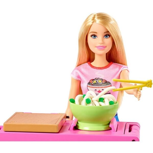 Set Barbie By Mattel Cooking And Baking Pregateste Noodles Cu Papusa Si Accesorii - Imagine 2