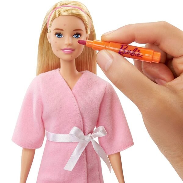 Set Barbie By Mattel Wellness And Fitness O Zi La Salonul Spa Papusa Cu Figurina Si Accesorii - Imagine 4