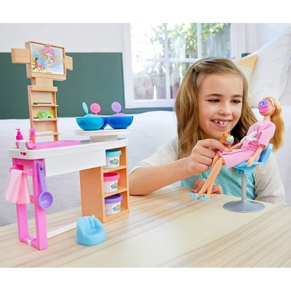 Set Barbie By Mattel Wellness And Fitness O Zi La Salonul Spa Papusa Cu Figurina Si Accesorii - Imagine 6