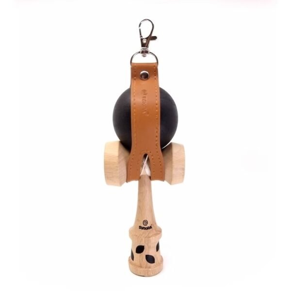 Kendama Din Lemn, Svoora