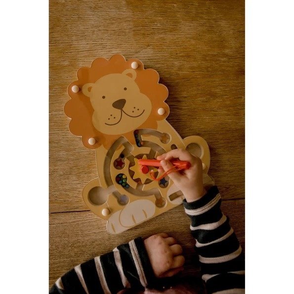 Labirint magnetic din lemn Leu, Orange Tree Toys 4 Labirint magnetic din lemn Leu, Orange Tree Toys - Image 3