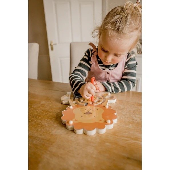 Labirint magnetic din lemn Leu, Orange Tree Toys 5 Labirint magnetic din lemn Leu, Orange Tree Toys - Image 4