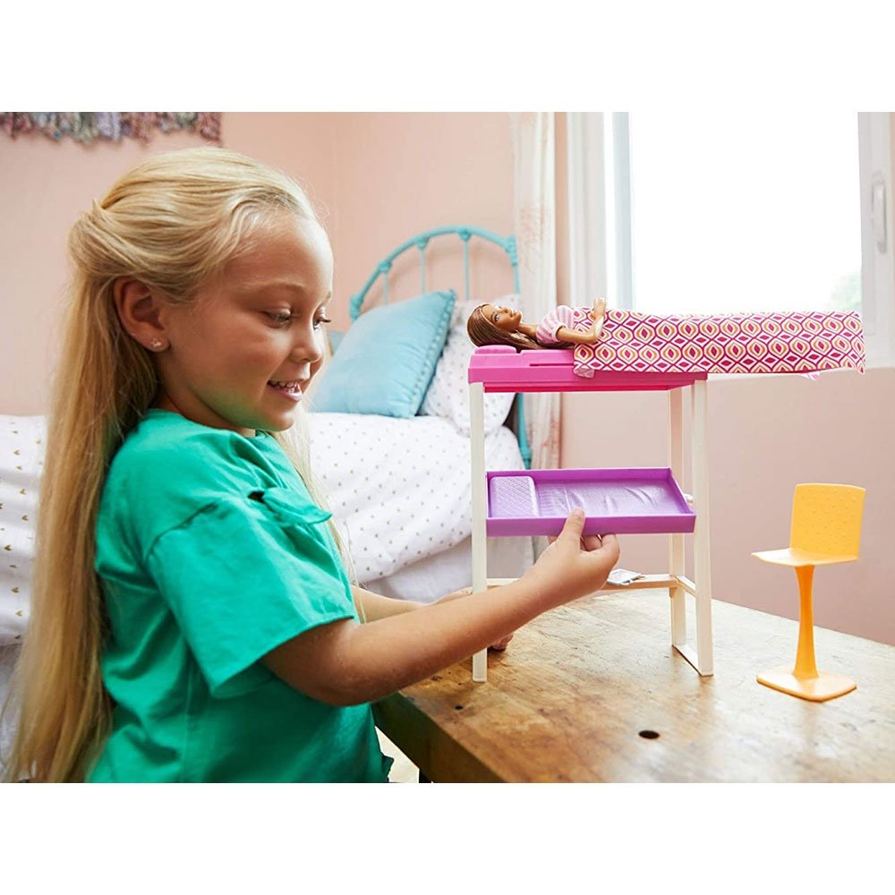 Set Barbie by Mattel Estate Birou cu pat supraetajat, papusa si accesorii 10 Set Barbie by Mattel Estate Birou cu pat supraetajat, papusa si accesorii - Image 9