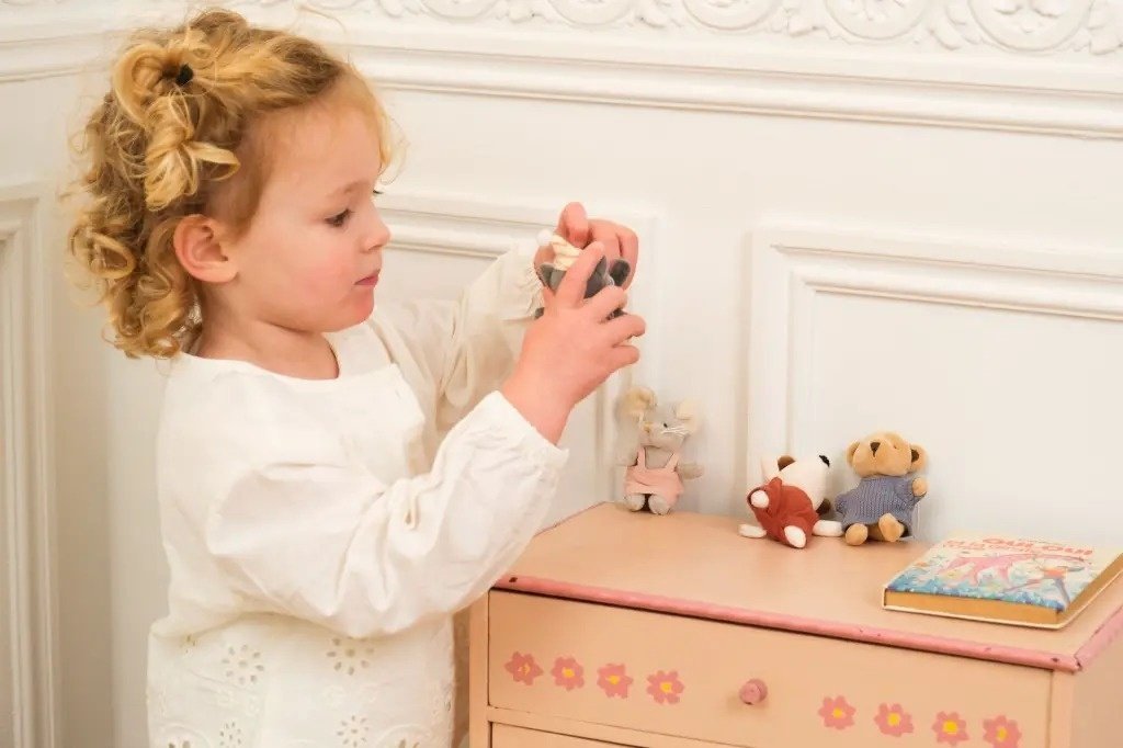 Mini Soricica de plus Agathe, Egmont Toys 6 Mini Soricica de plus Agathe, Egmont Toys - Image 5