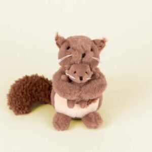 Veverita de plus cu puiut, Egmont Toys