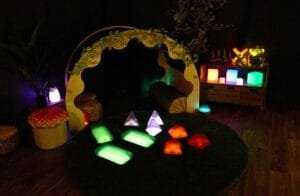 TTS Glow Jewelled Pyramid 3pk