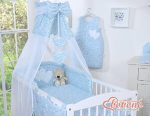 Coronament din șifonul - Hanging Hearts Blue Flowers