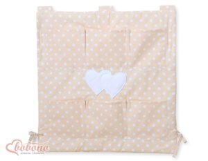 Curățenie în pătuț - Puncte albe Hanging Hearts pe bej