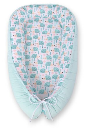 Cuibul de bebeluș cu două fețe Premium Cocoon pentru sugari BOBONO- Hedgehogs mint