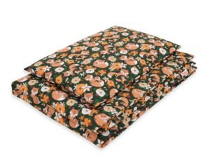 Set de lenjerie de pat pentru bebeluși din bumbac de 2 bucăți 135x100 cm - familia de vulpi pe verde